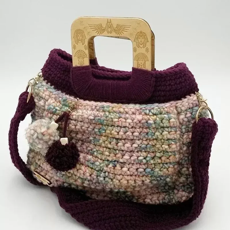 Torebka kolorowa z drewnianym uchwytem